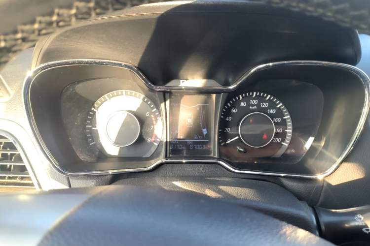 Used HYOSOW H3 2015 1.5L manual Comfort trim level Instrument Cluster