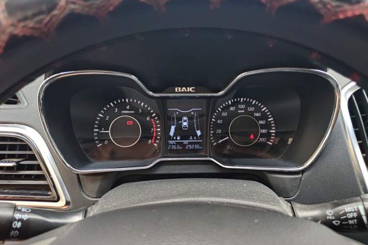 Used HYOSOW H3 2015 1.5L manual luxury version Instrument Cluster
