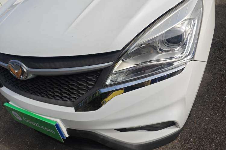 Used HYOSOW H3 2015 1.5L manual Comfort trim level Left Front Headlight