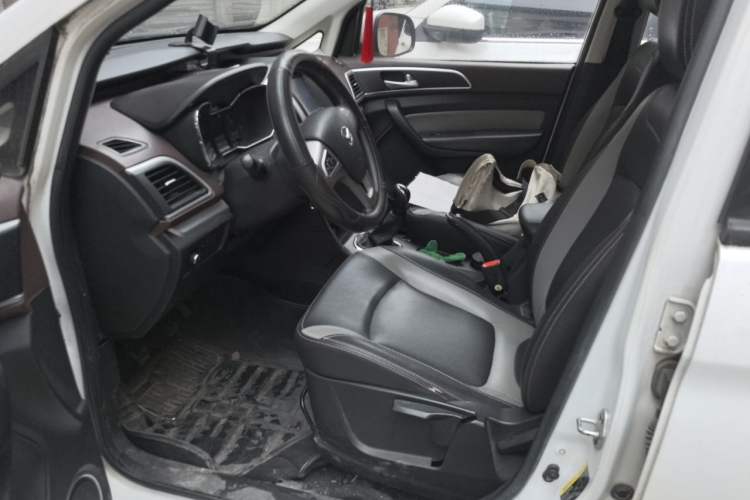 Used HYOSOW H3 2015 1.5L manual Comfort trim level Left Front Seat