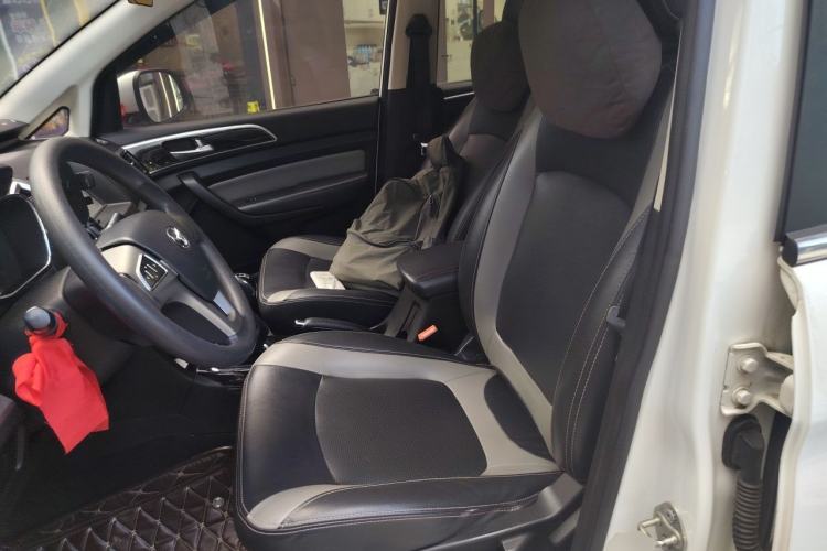 Used HYOSOW H3 2015 1.5L manual Comfort trim level Left Front Seat