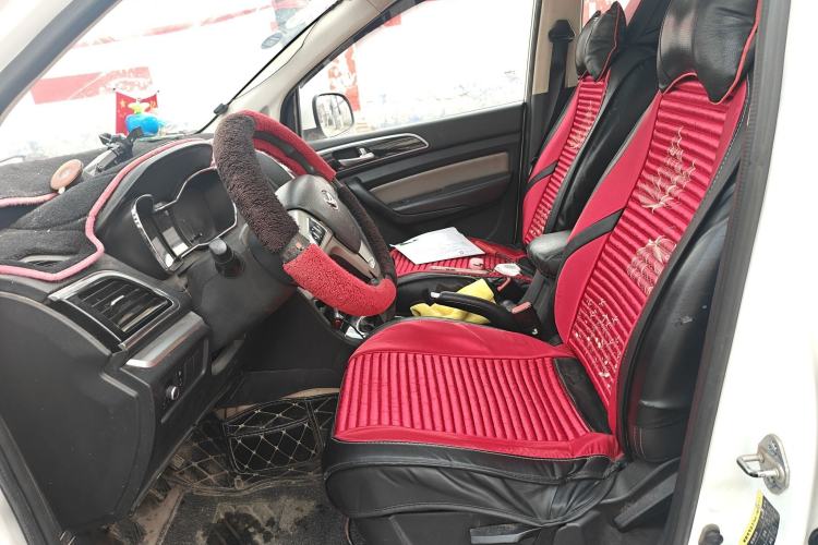 Used HYOSOW H3 2015 1.5L manual luxury version Left Front Seat