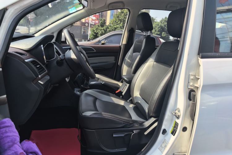 Used HYOSOW H3 2015 1.5L manual Comfort trim level Left Front Seat