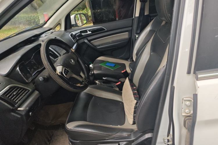 Used HYOSOW H3 2015 1.5L manual luxury version Left Front Seat