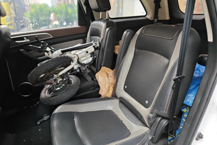 Used HYOSOW H3 2015 1.5L manual Comfort trim level Left Rear Seat
