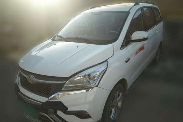 Used HYOSOW H3 2015 1.5L manual luxury version