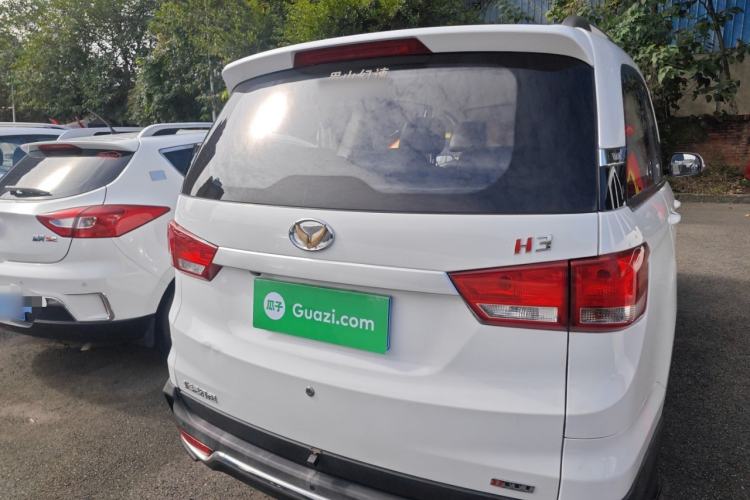 Used HYOSOW H3 2015 1.5L manual Comfort trim level Rear