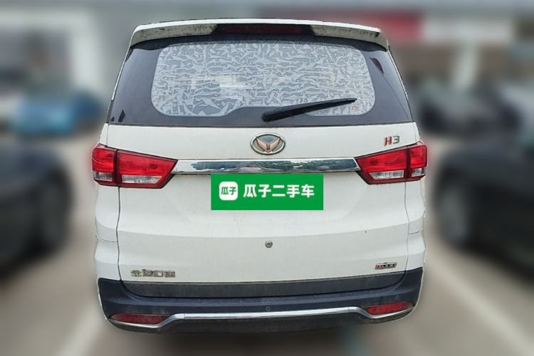 Used HYOSOW H3 2015 1.5L manual Comfort trim level Rear