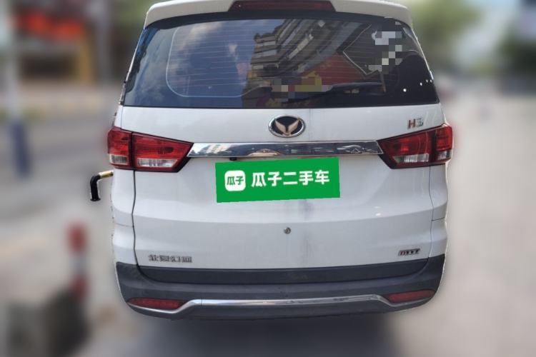 Used HYOSOW H3 2015 1.5L manual Comfort trim level Rear
