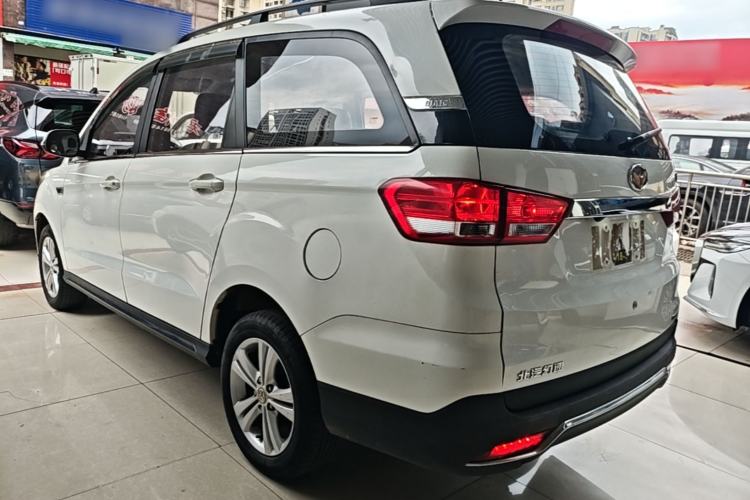 Used HYOSOW H3 2015 1.5L manual luxury version Rear Left 45 Deg