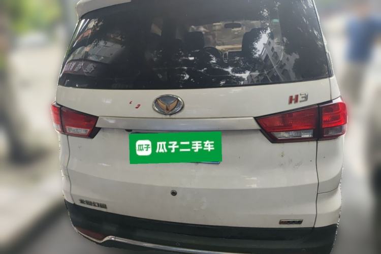 Used HYOSOW H3 2015 1.5L manual Comfort trim level Rear