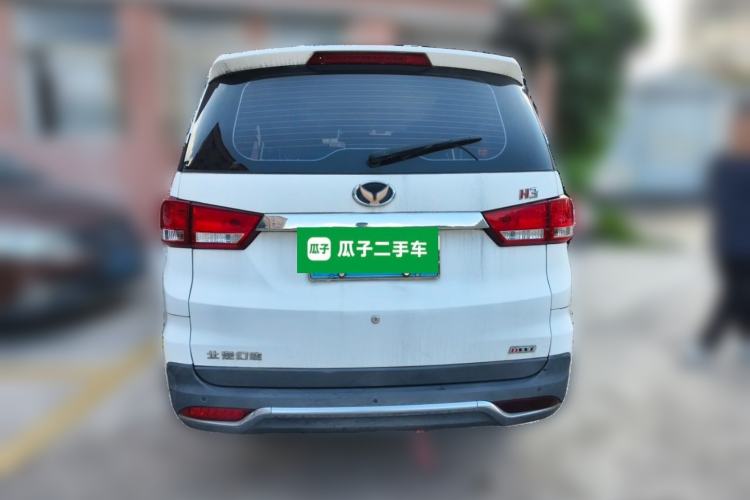 Used HYOSOW H3 2015 1.5L manual luxury version Rear