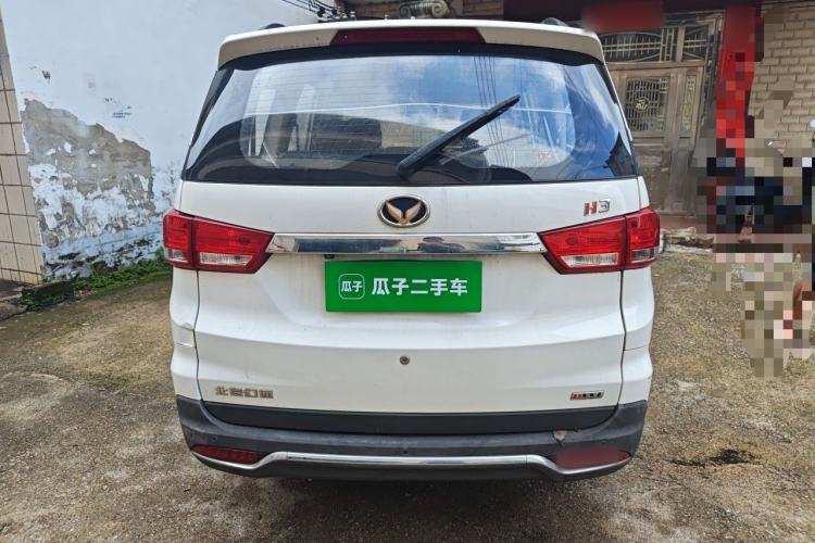Used HYOSOW H3 2015 1.5L manual luxury version Rear