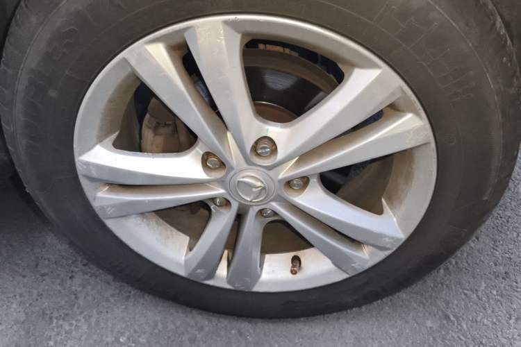 Used HYOSOW H3 2015 1.5L manual luxury version Right Front Wheel Hub