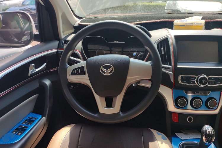 Used HYOSOW H3 2015 1.5L manual luxury version Steering Wheel
