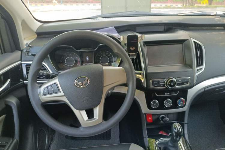 Used HYOSOW H3 2015 1.5L manual luxury version Steering Wheel