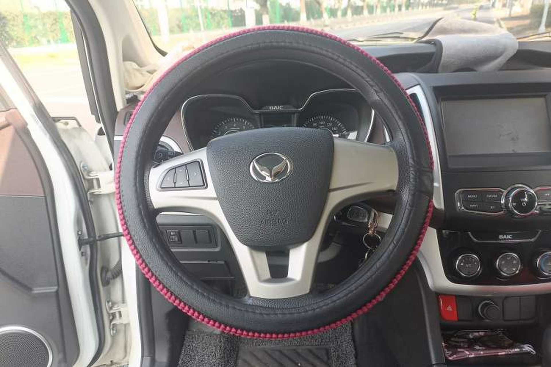 Used HYOSOW H3 2015 1.5L manual Comfort trim level Steering Wheel