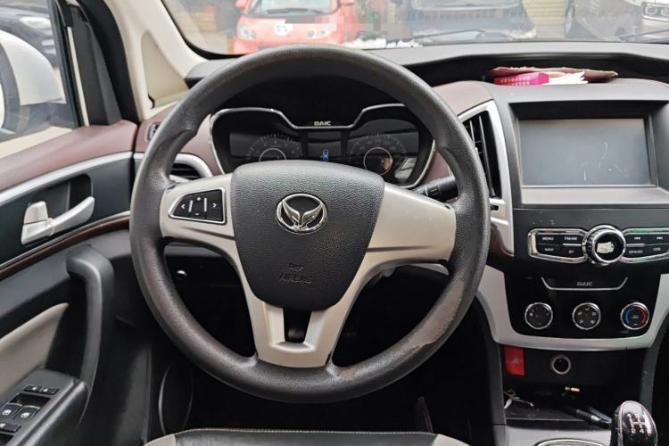 Used HYOSOW H3 2015 1.5L manual Comfort trim level Steering Wheel