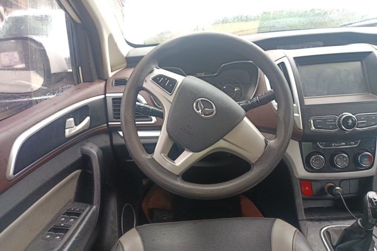 Used HYOSOW H3 2015 1.5L manual Comfort trim level Steering Wheel