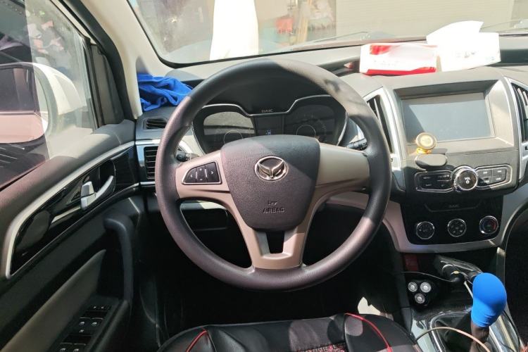 Used HYOSOW H3 2015 1.5L manual luxury version Steering Wheel
