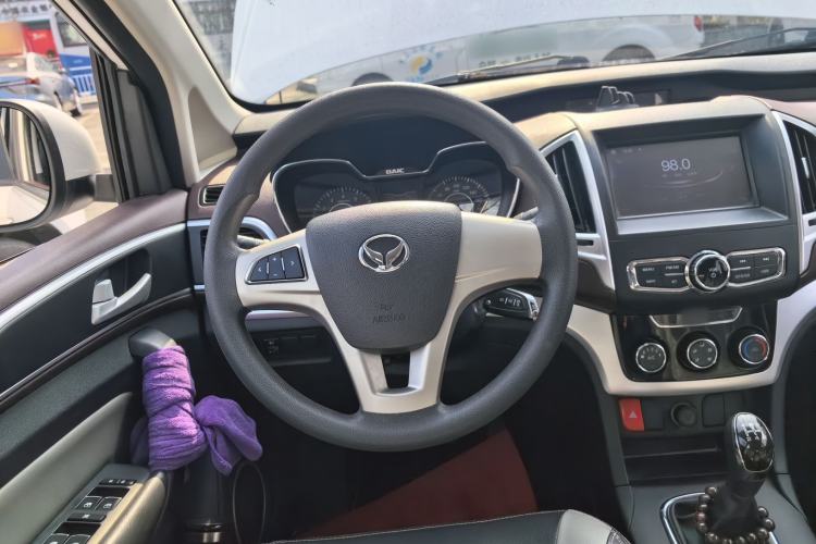 Used HYOSOW H3 2015 1.5L manual Comfort trim level Steering Wheel