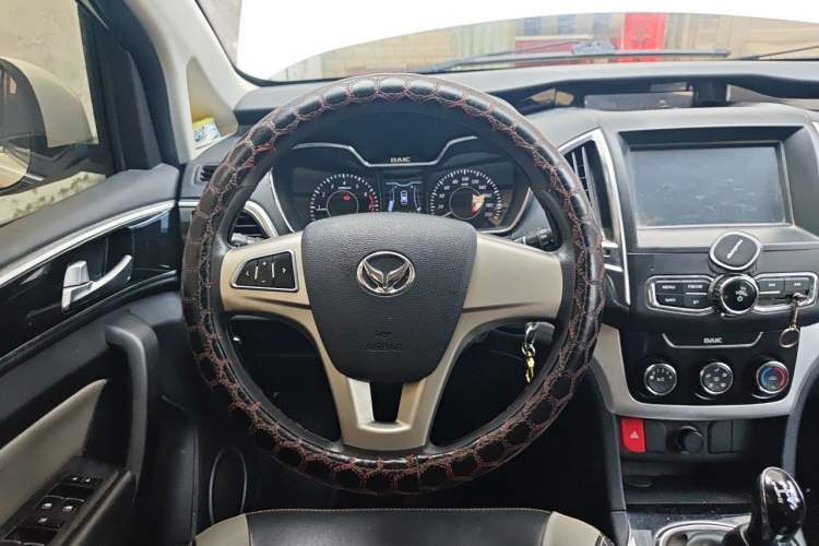 Used HYOSOW H3 2015 1.5L manual luxury version Steering Wheel
