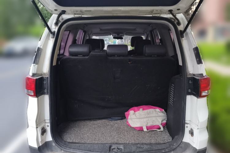 Used HYOSOW H3 2015 1.5L manual luxury version Trunk