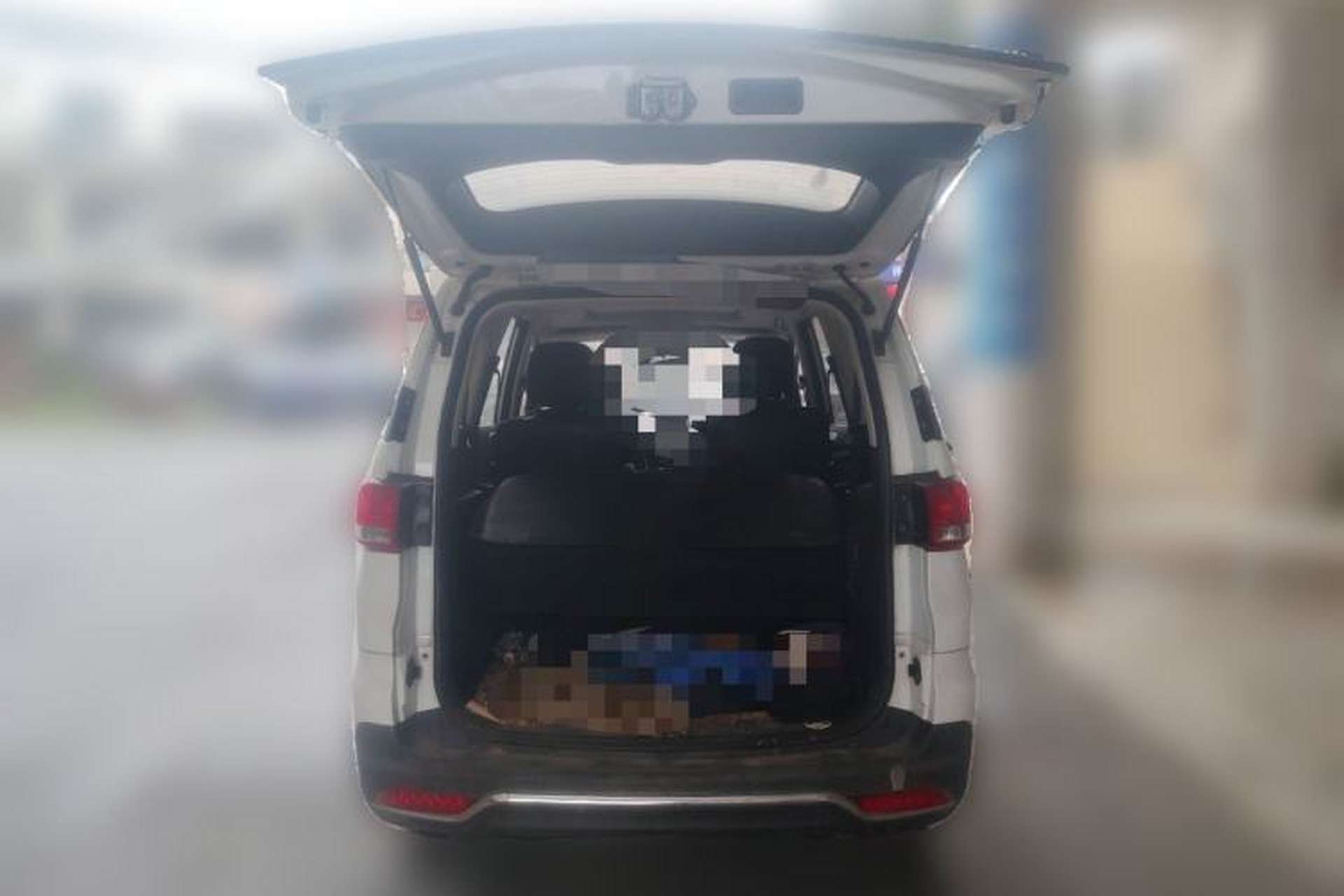 Used HYOSOW H3 2015 1.5L manual luxury version Trunk