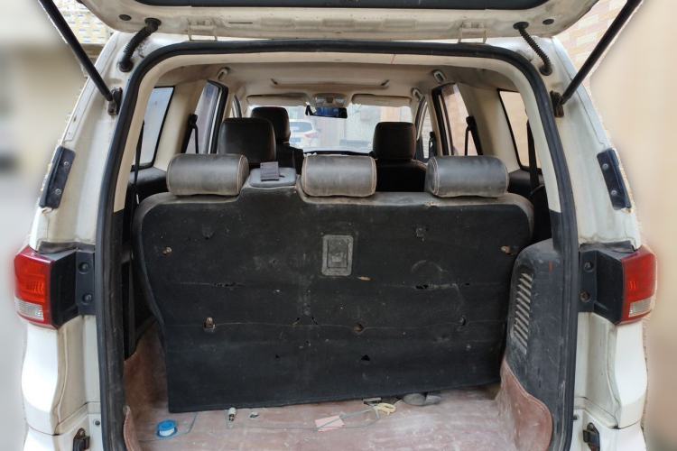 Used HYOSOW H3 2015 1.5L manual luxury version Trunk