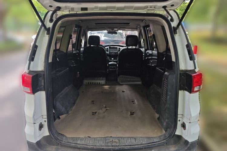 Used HYOSOW H3 2015 1.5L manual luxury version Trunk
