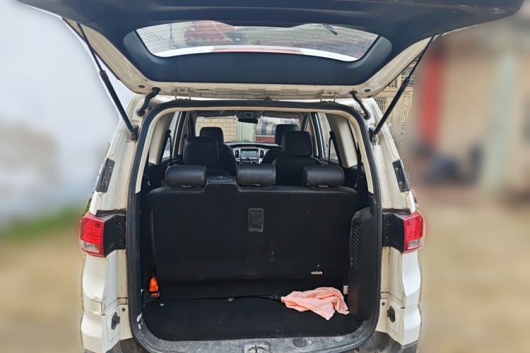 Used HYOSOW H3 2015 1.5L manual luxury version Trunk