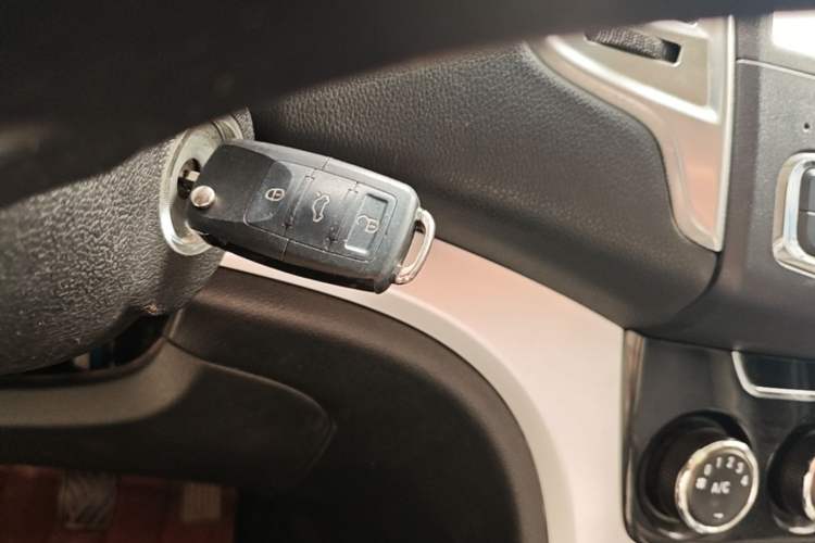 Used HYOSOW H3 2015 1.5L manual luxury version Vehicle Key