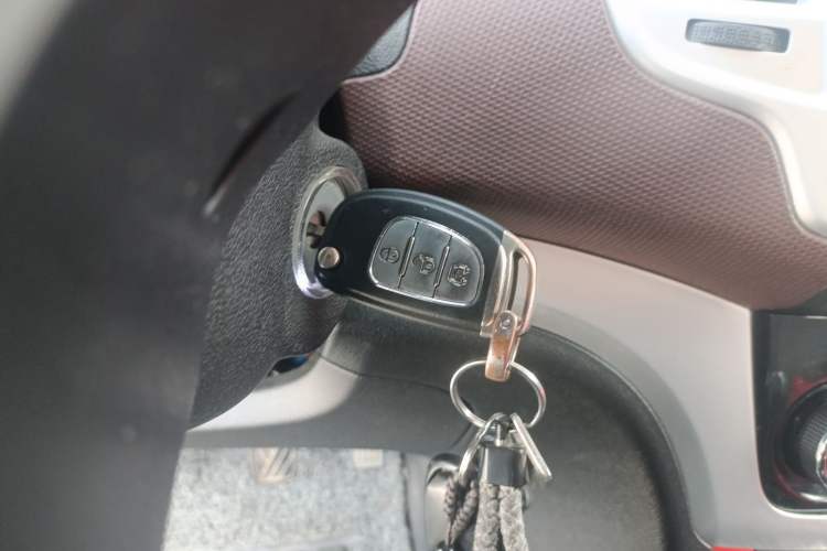 Used HYOSOW H3 2015 1.5L manual Comfort trim level Vehicle Key