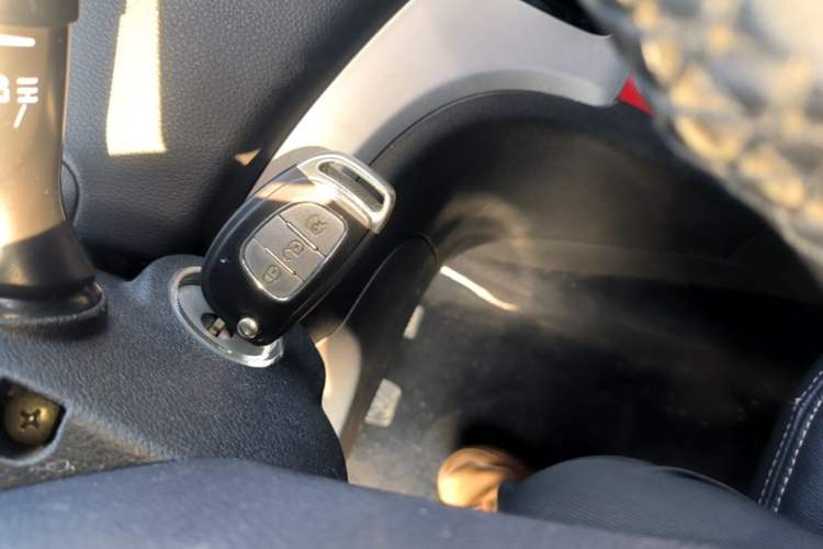Used HYOSOW H3 2015 1.5L manual Comfort trim level Vehicle Key