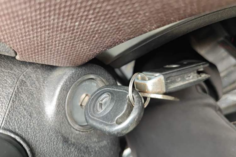Used HYOSOW H3 2015 1.5L manual Comfort trim level Vehicle Key