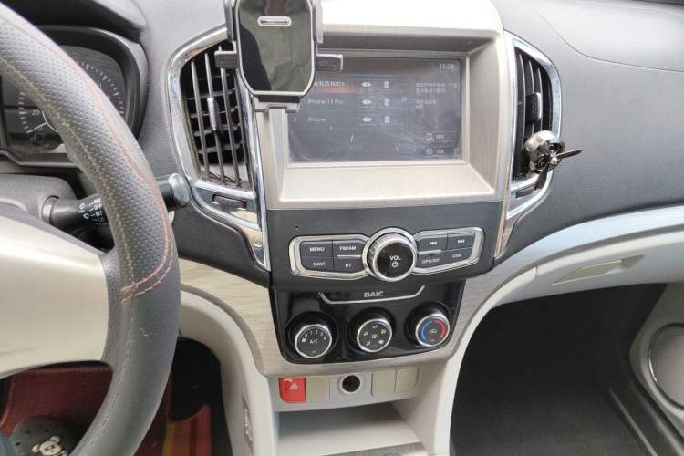 Used HYOSOW H3 2016 H3F 1.5L Manual Prestige Edition Audio And AC Panel