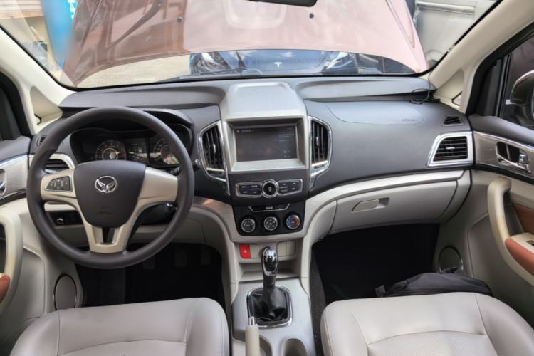 Used HYOSOW H3 2016 H3F 1.5L Manual Luxury Model Center Console
