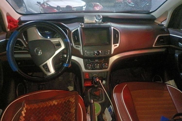 Used HYOSOW H3 2016 H3F 1.5L Manual Comfort Model Center Console