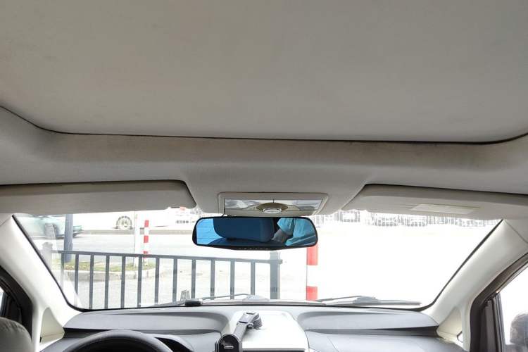 Used HYOSOW H3 2016 H3F 1.5L Manual Prestige Edition Headliner