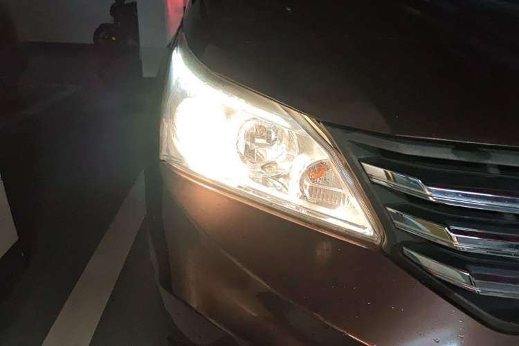 Used HYOSOW H3 2016 H3F 1.5L Manual Prestige Edition Right Front Headlight
