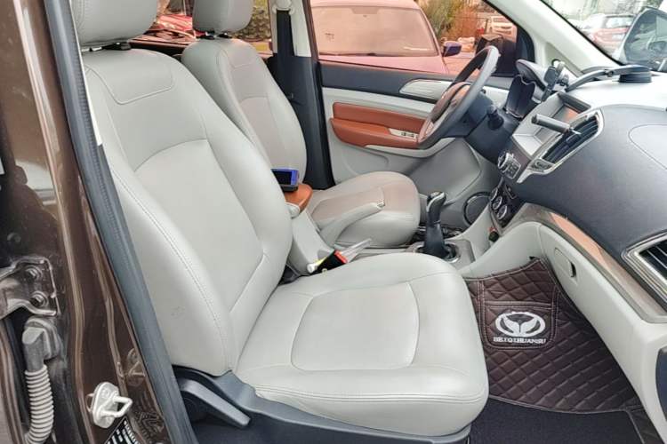 Used HYOSOW H3 2016 H3F 1.5L Manual Prestige Edition Right Front Seat