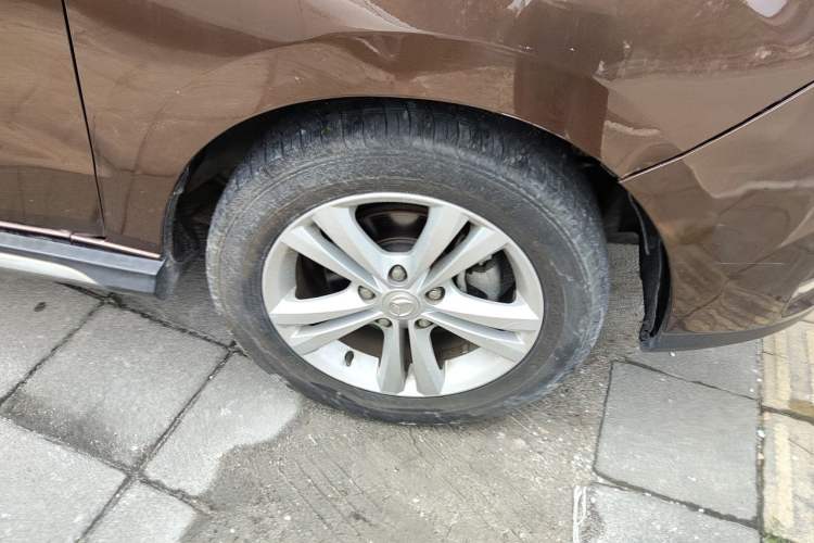 Used HYOSOW H3 2016 H3F 1.5L Manual Prestige Edition Right Front Wheel Hub