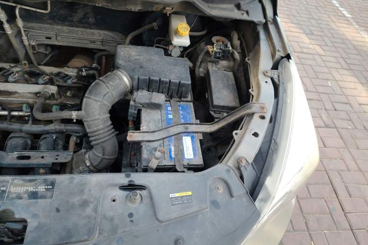 Used HYOSOW H3 2016 H3F 1.5L Manual Comfort Model Engine Bay Left