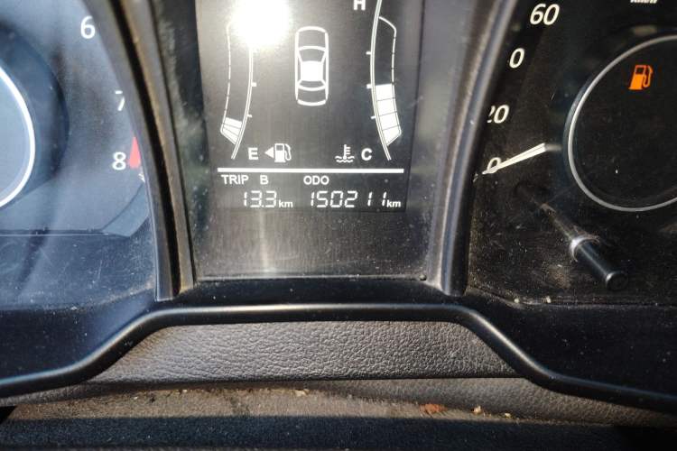 Used HYOSOW H3 2016 H3F 1.5L Manual Comfort Model Odometer Close Up