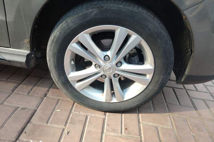 Used HYOSOW H3 2016 H3F 1.5L Manual Comfort Model Right Front Wheel Hub