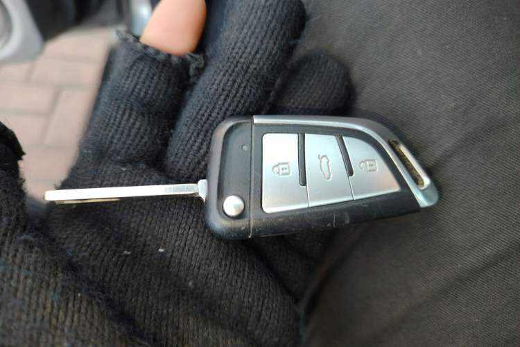Used HYOSOW H3 2016 H3F 1.5L Manual Comfort Model Vehicle Key