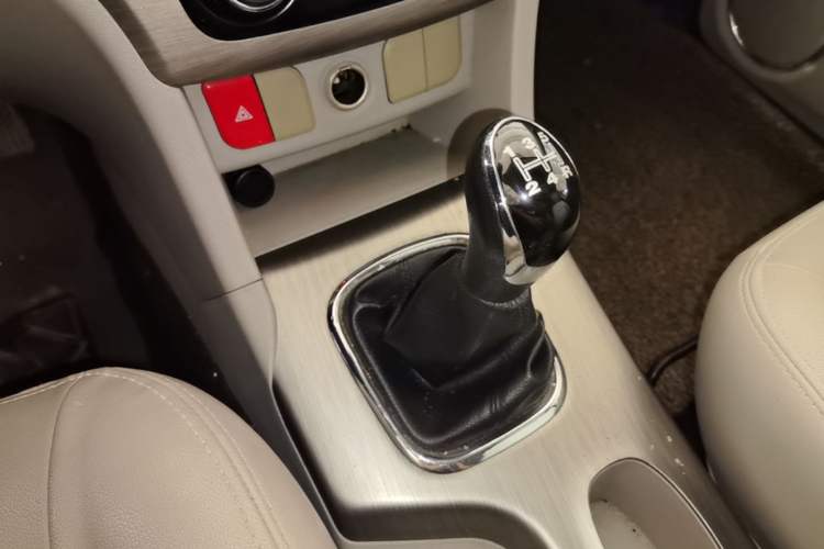 Used HYOSOW H3 2016 H3F 1.5L Manual Luxury Model Gear Lever