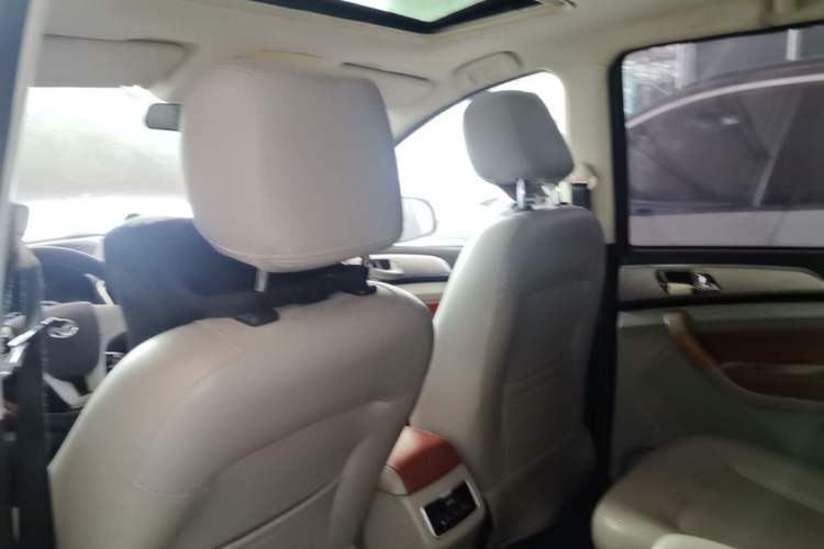 Used HYOSOW H3 2016 H3F 1.5L Manual Luxury Model Headliner