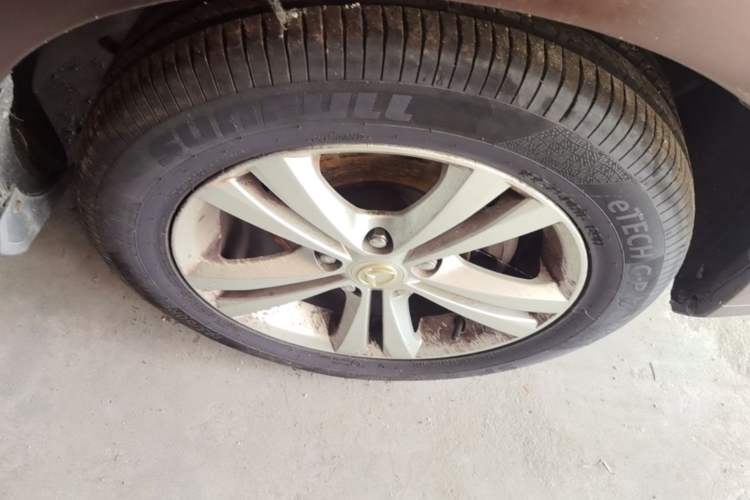 Used HYOSOW H3 2016 H3F 1.5L Manual Luxury Model Right Front Wheel Hub