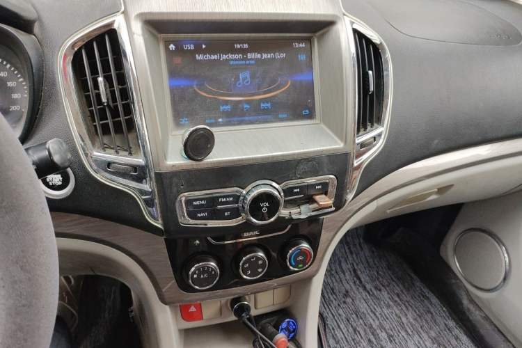 Used HYOSOW H3 2016 H3F 1.5L Manual Prestige Edition Audio And AC Panel